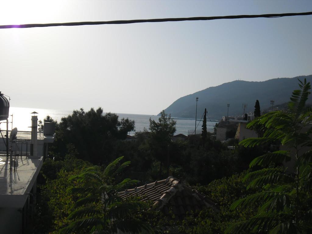Litsa Apartment Plomari Exterior photo